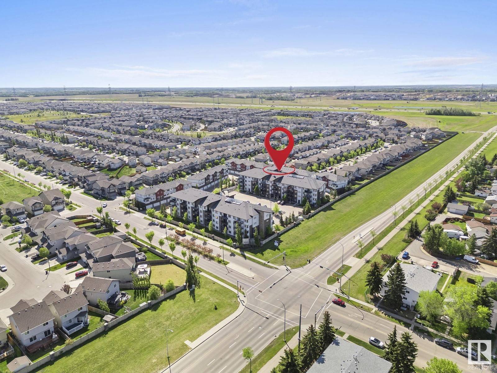 Edmonton, AB T6T0V4,#306 3353 16A AV NW NW