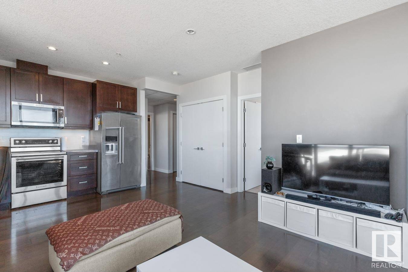 Edmonton, AB T5J0G6,#1405 10238 103 ST NW