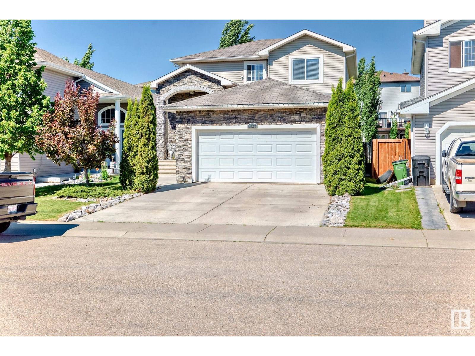 15522 47A ST NW, Edmonton, AB T5Y0B6