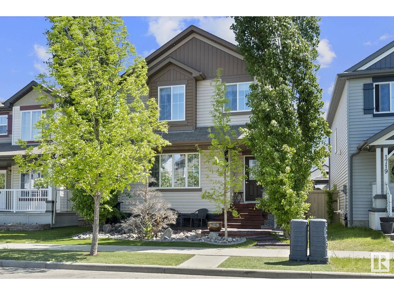 1715 63 ST SW, Edmonton, AB T6X0S2