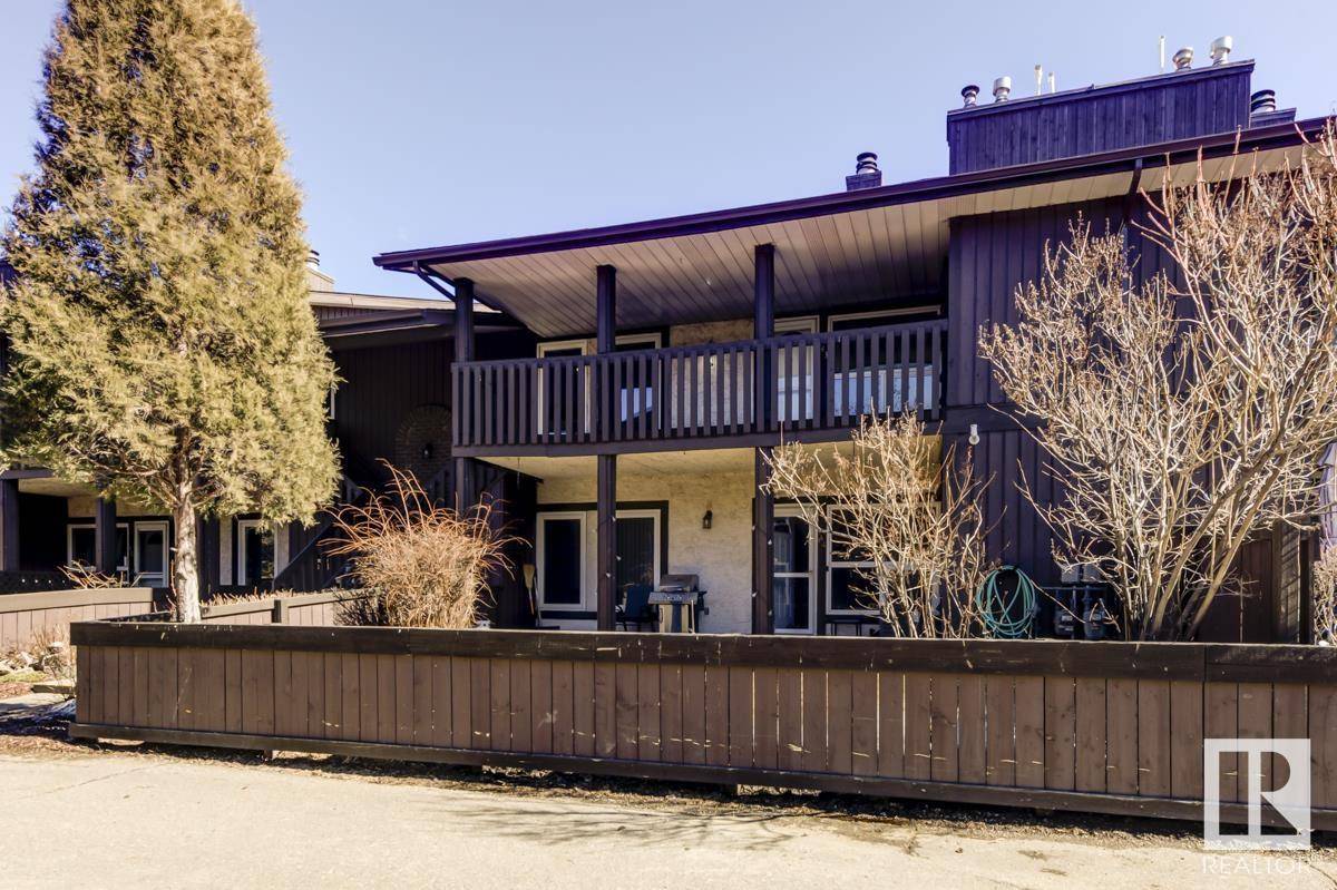 143 SURREY GD NW, Edmonton, AB T5T1Z3