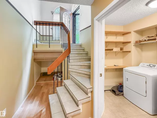 Edmonton, AB T6G0V1,11166 83 AV NW NW