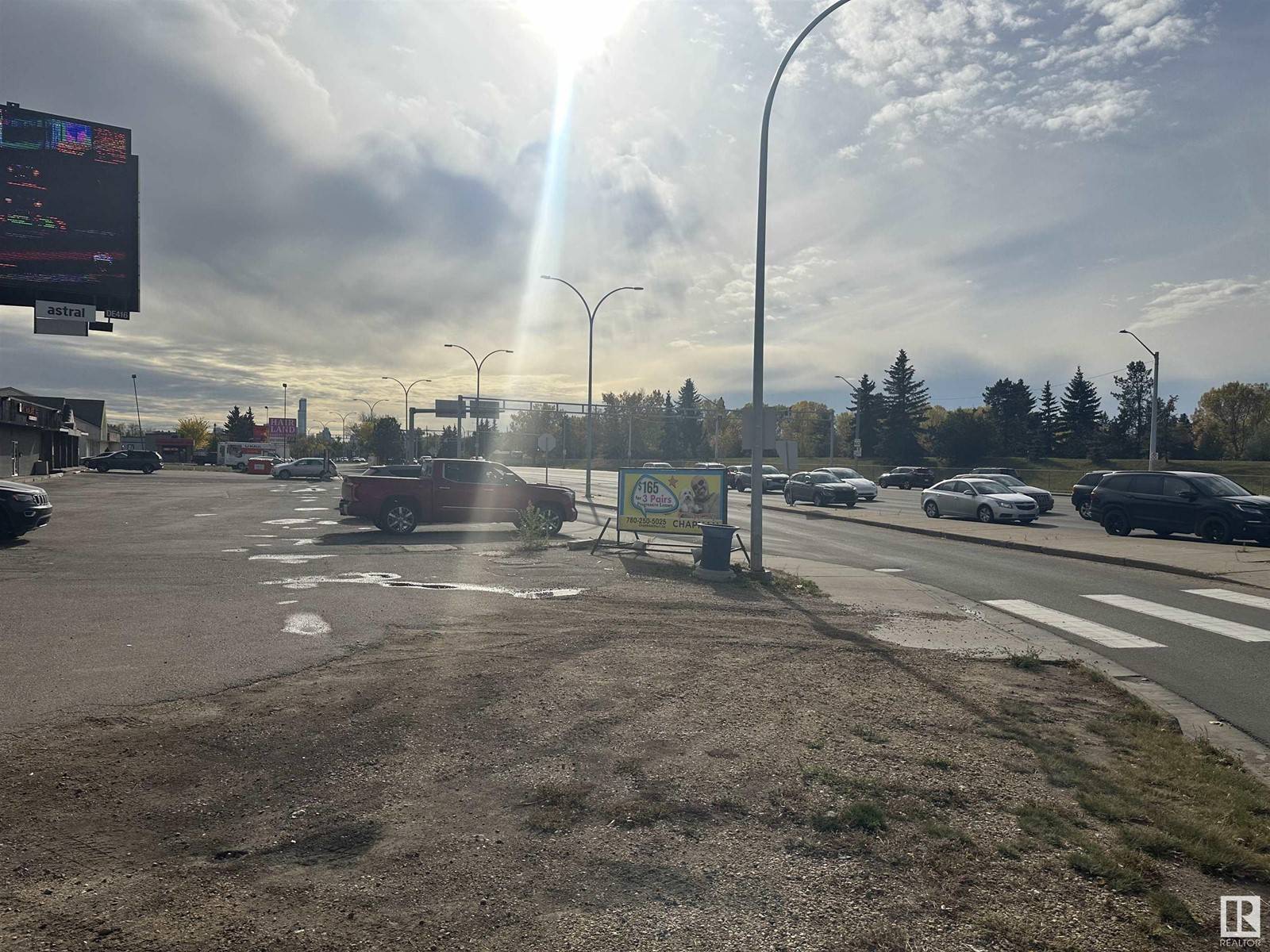 Edmonton, AB T5G1Z6,12467 97 ST NW NW