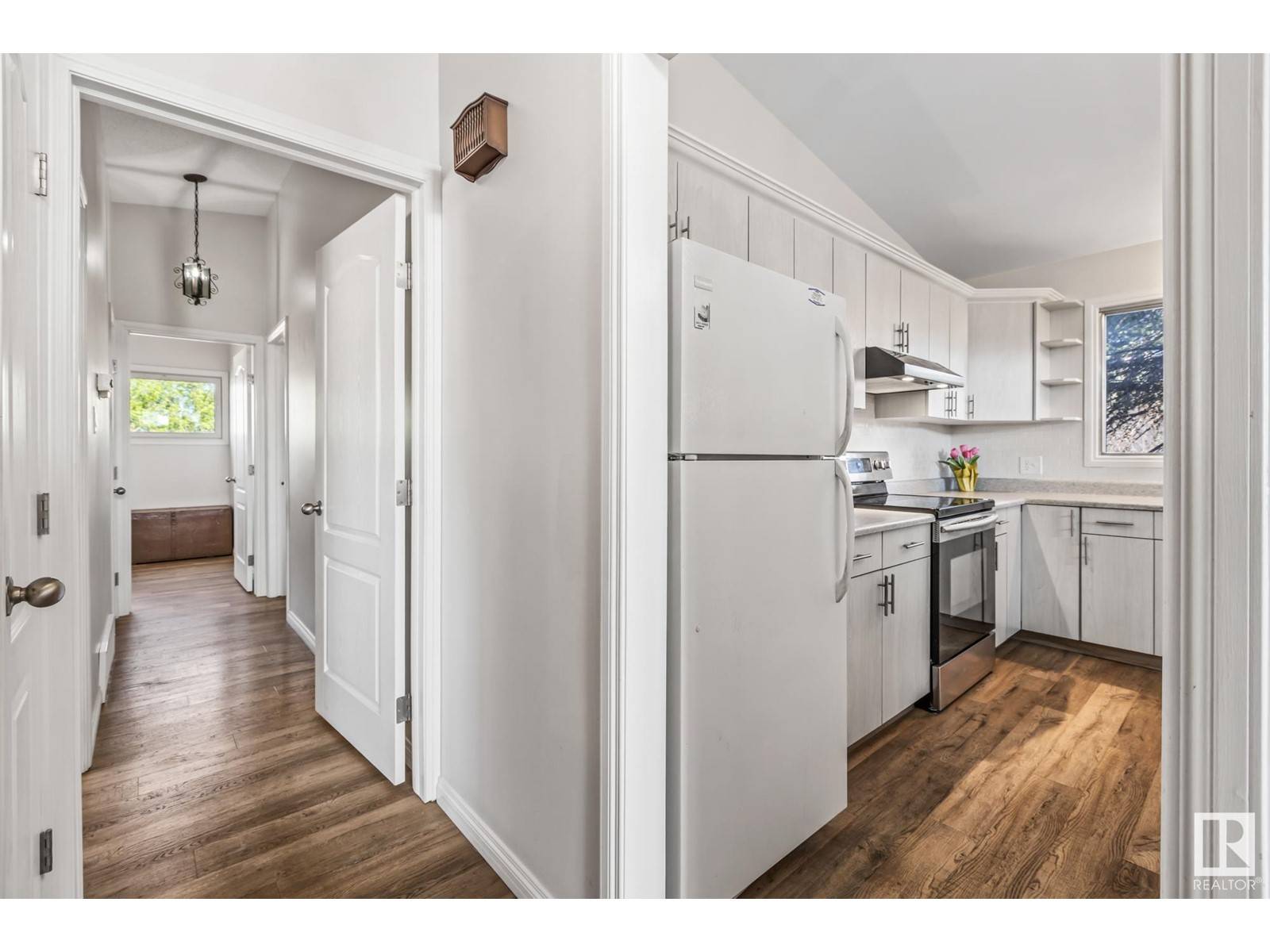 Edmonton, AB T5E4B1,15020 96 ST NW