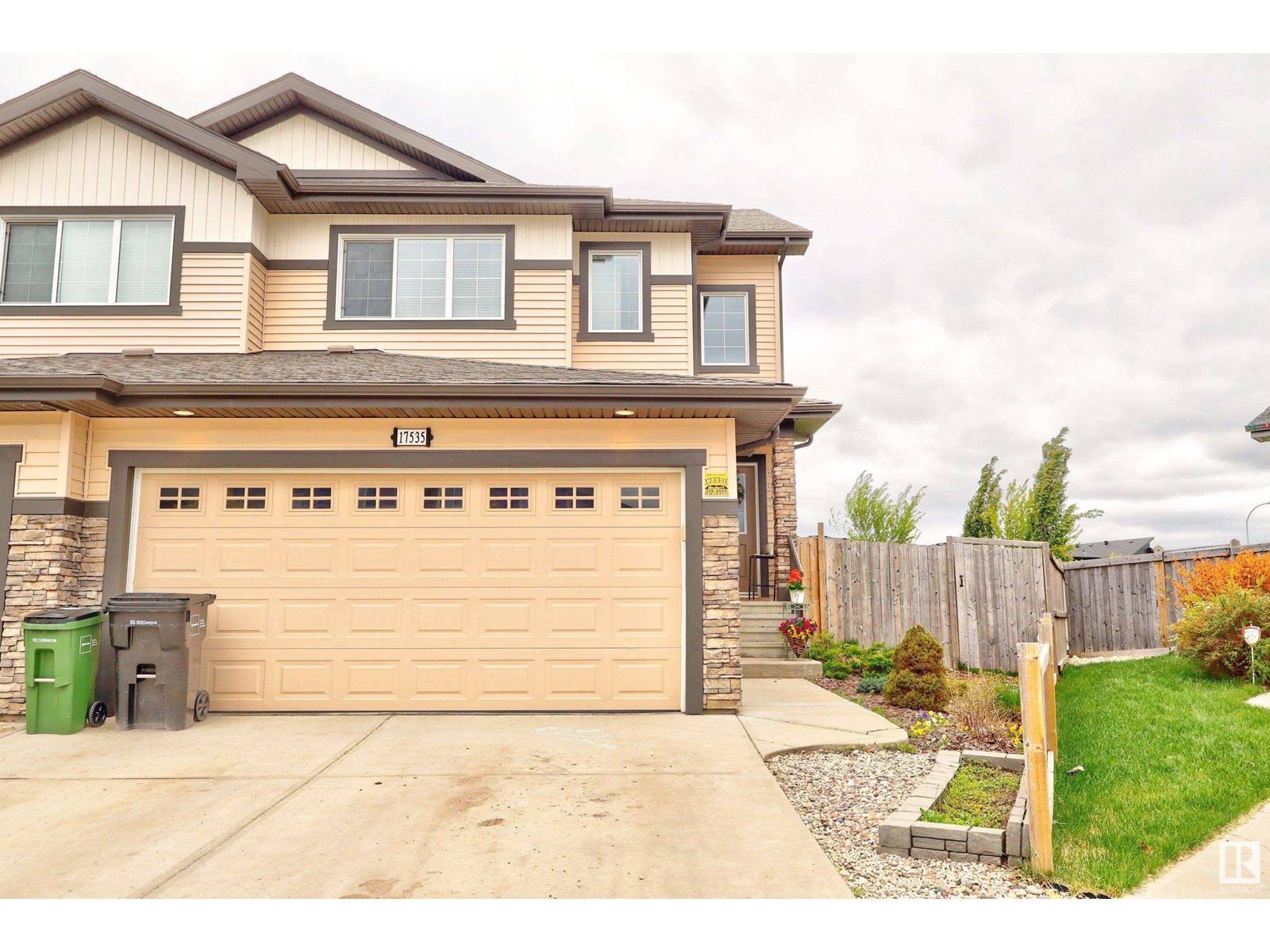 17535 13 AV SW, Edmonton, AB T6W2J8