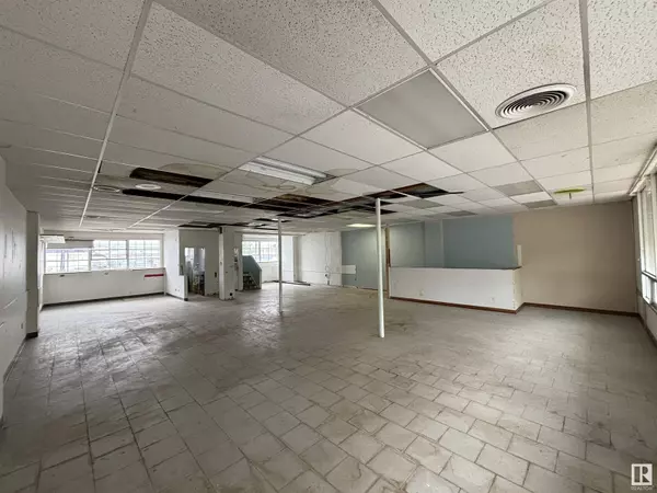 Edmonton, AB T6E4B8,7221 104 ST NW