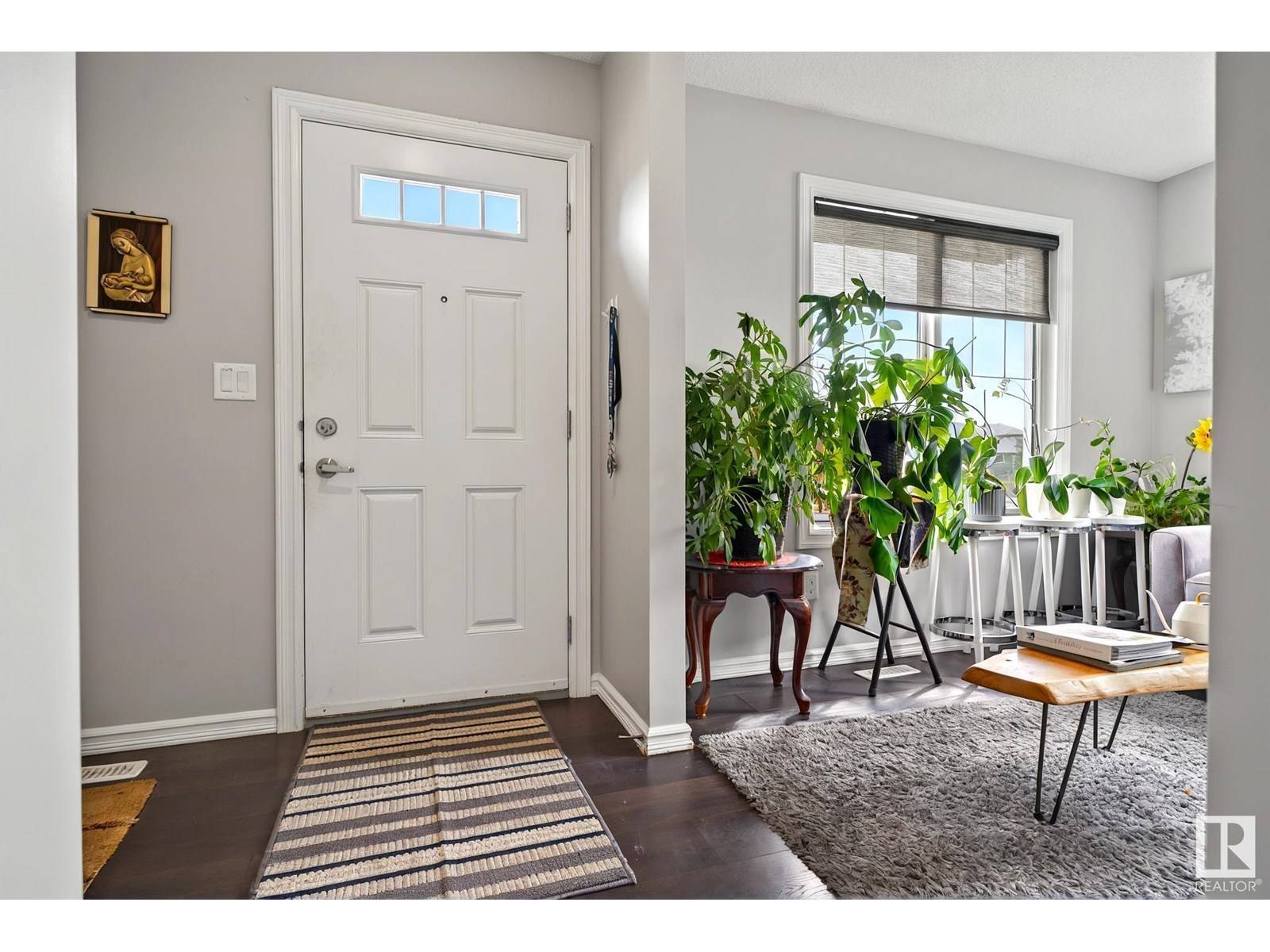Edmonton, AB T6T0Y8,2004 24 ST NW