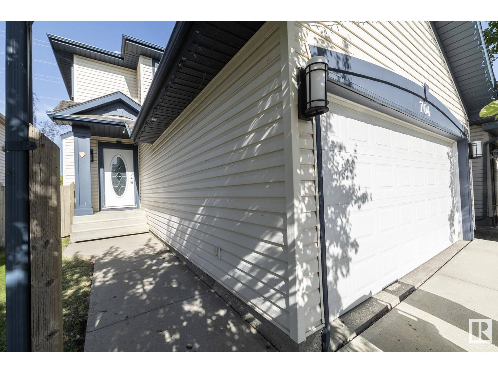Edmonton, AB T6X1G5,704 87 ST SW