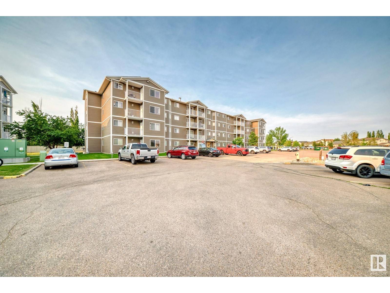 Spruce Grove, AB T7X0A1,#401A 260 Spruce Ridge RD