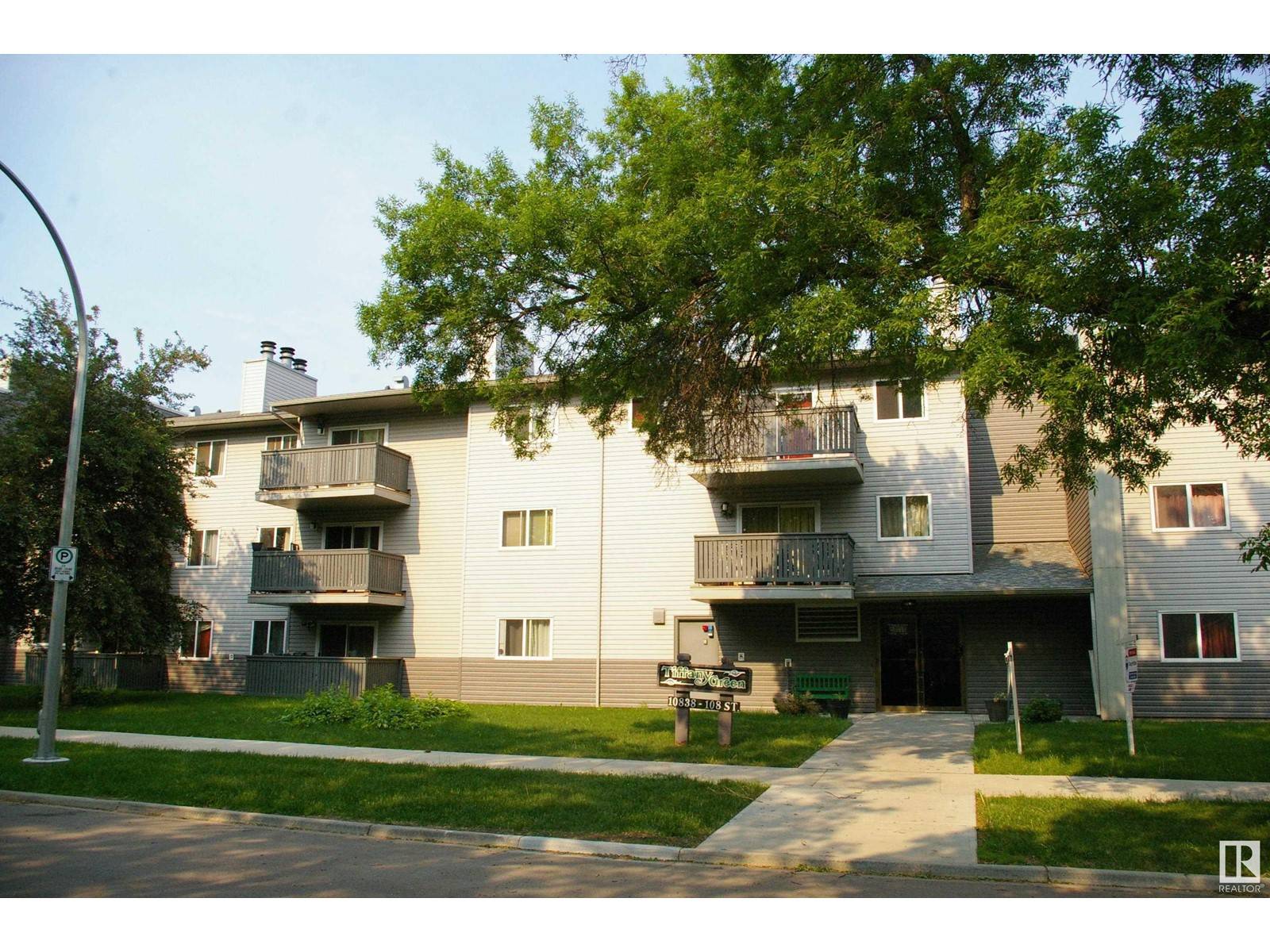 #312 10838 108 ST NW, Edmonton, AB T6H3A6