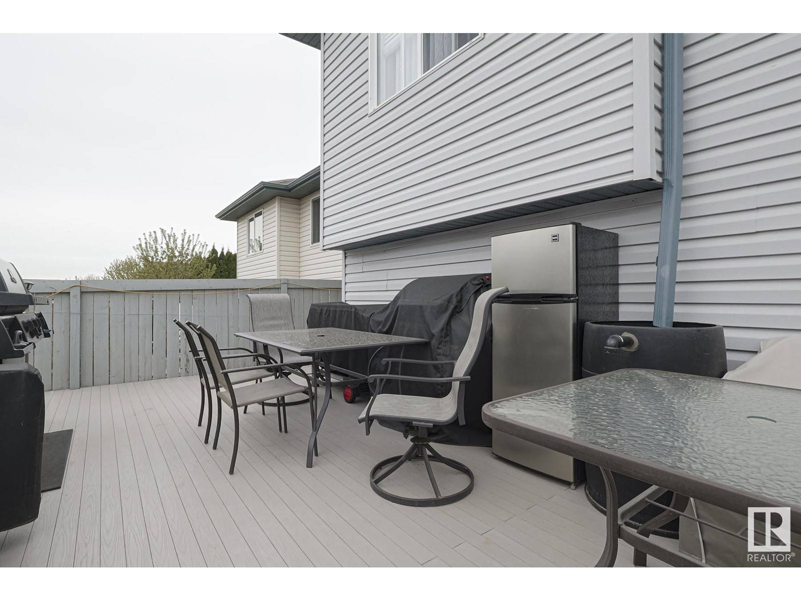 Edmonton, AB T5T6V1,21376 88 AV NW