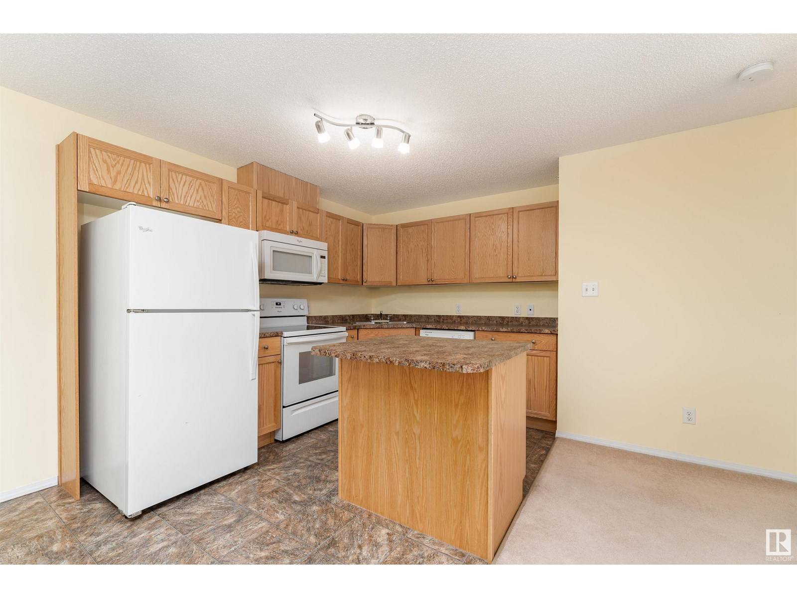 Edmonton, AB T6J7H3,#438 301 CLAREVIEW STATION DR NW