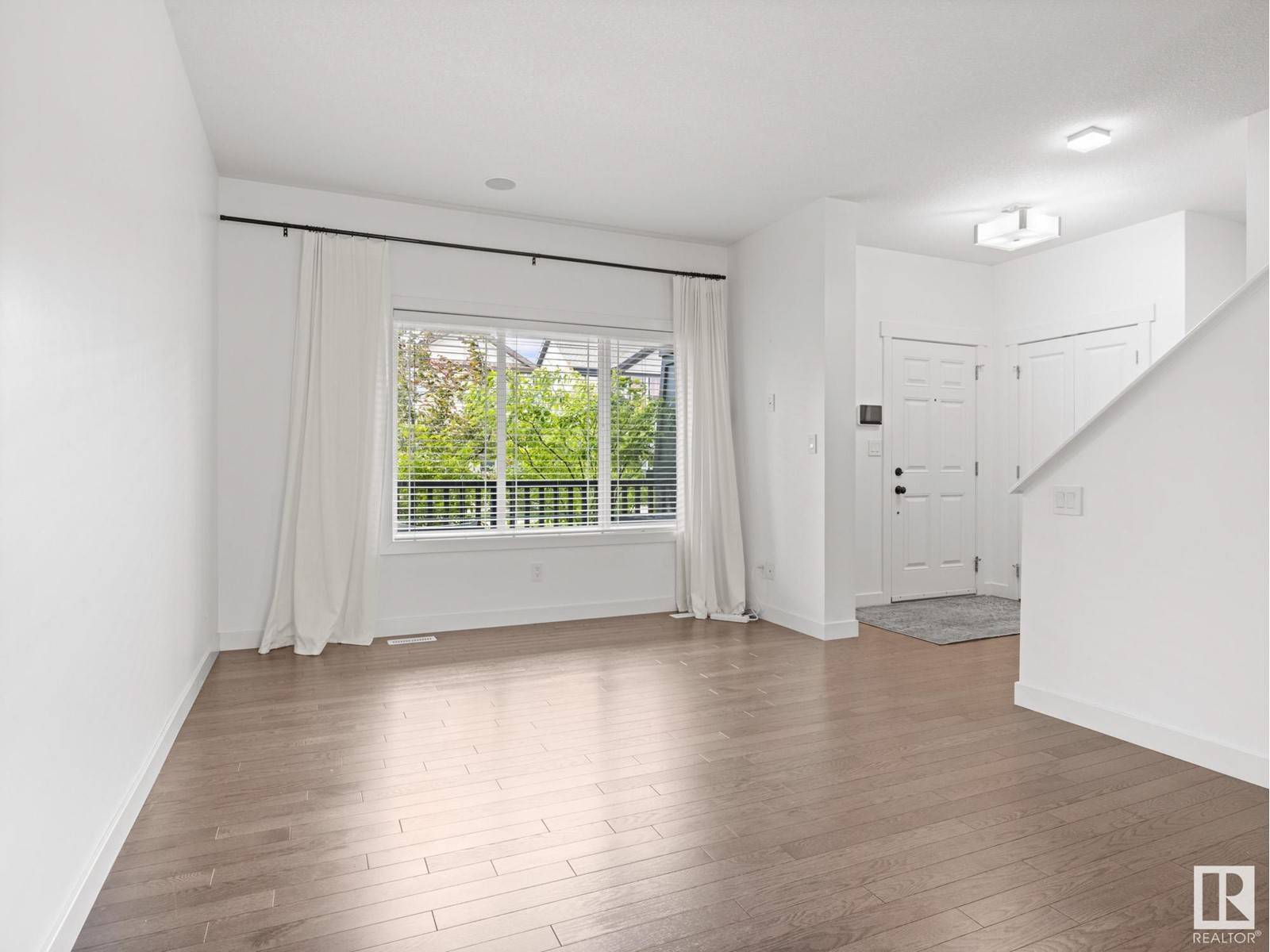 Edmonton, AB T5Y0M8,620 MCDONOUGH LINK LI NW
