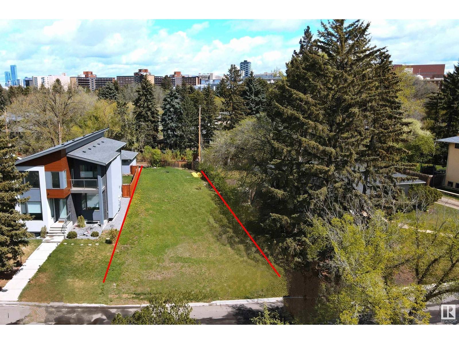Edmonton, AB T6G2A7,8307 SASKATCHEWAN DR NW
