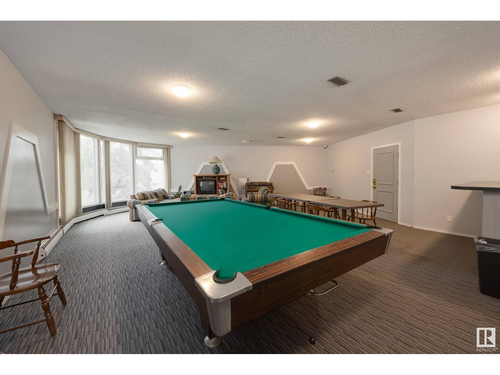 Edmonton, AB T6H5K5,#213 5125 RIVERBEND RD NW