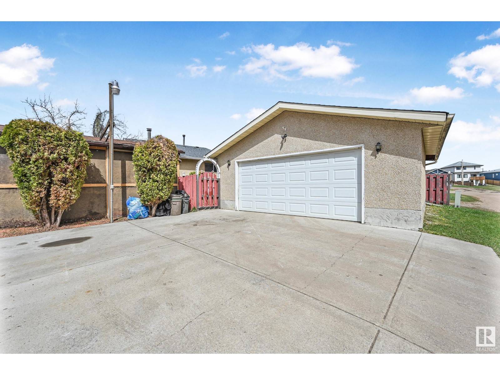 Gibbons, AB T0A1N0,63 LUNNON DR