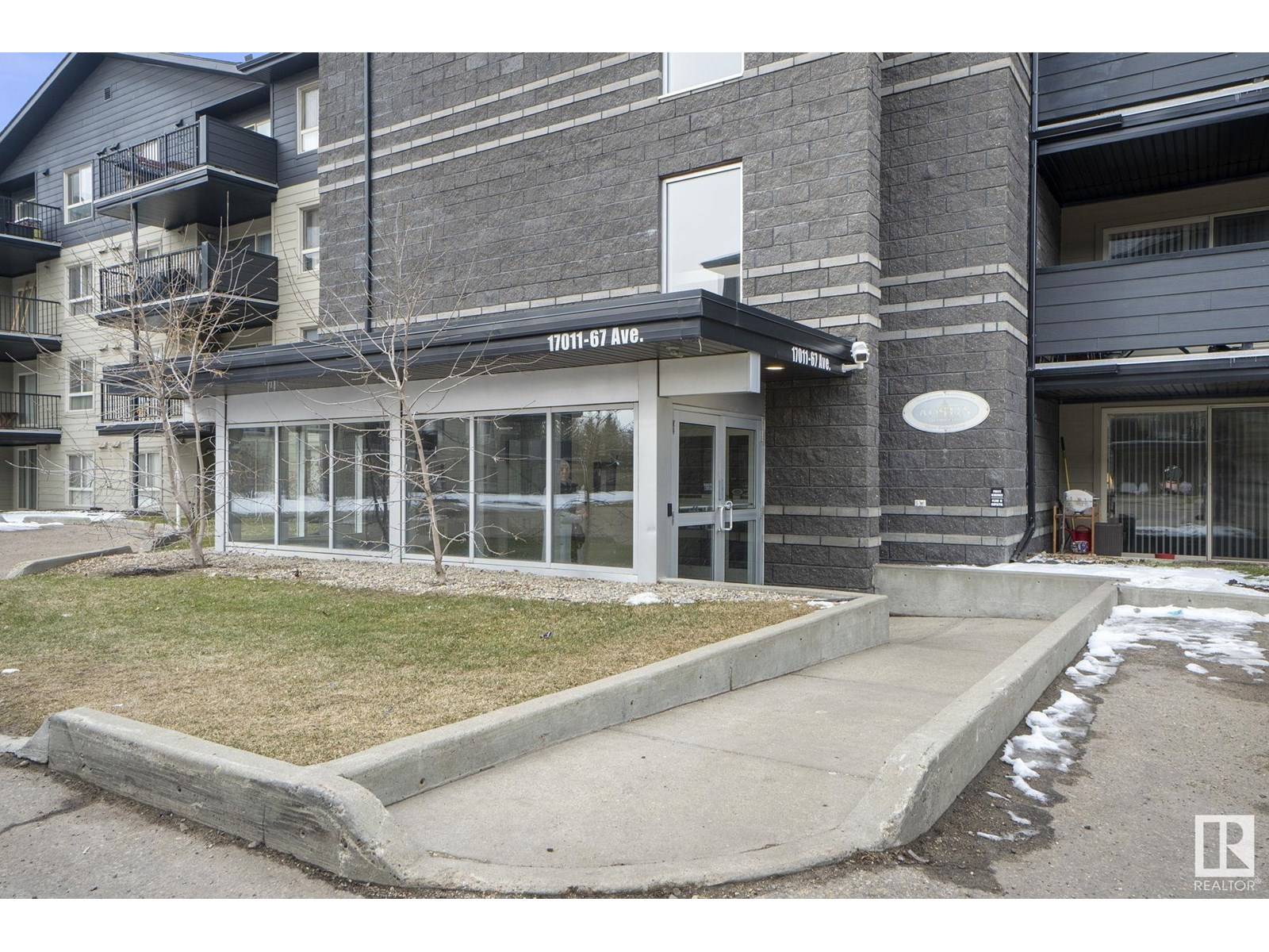 #312 17011 67 AV NW, Edmonton, AB T5T6Y6