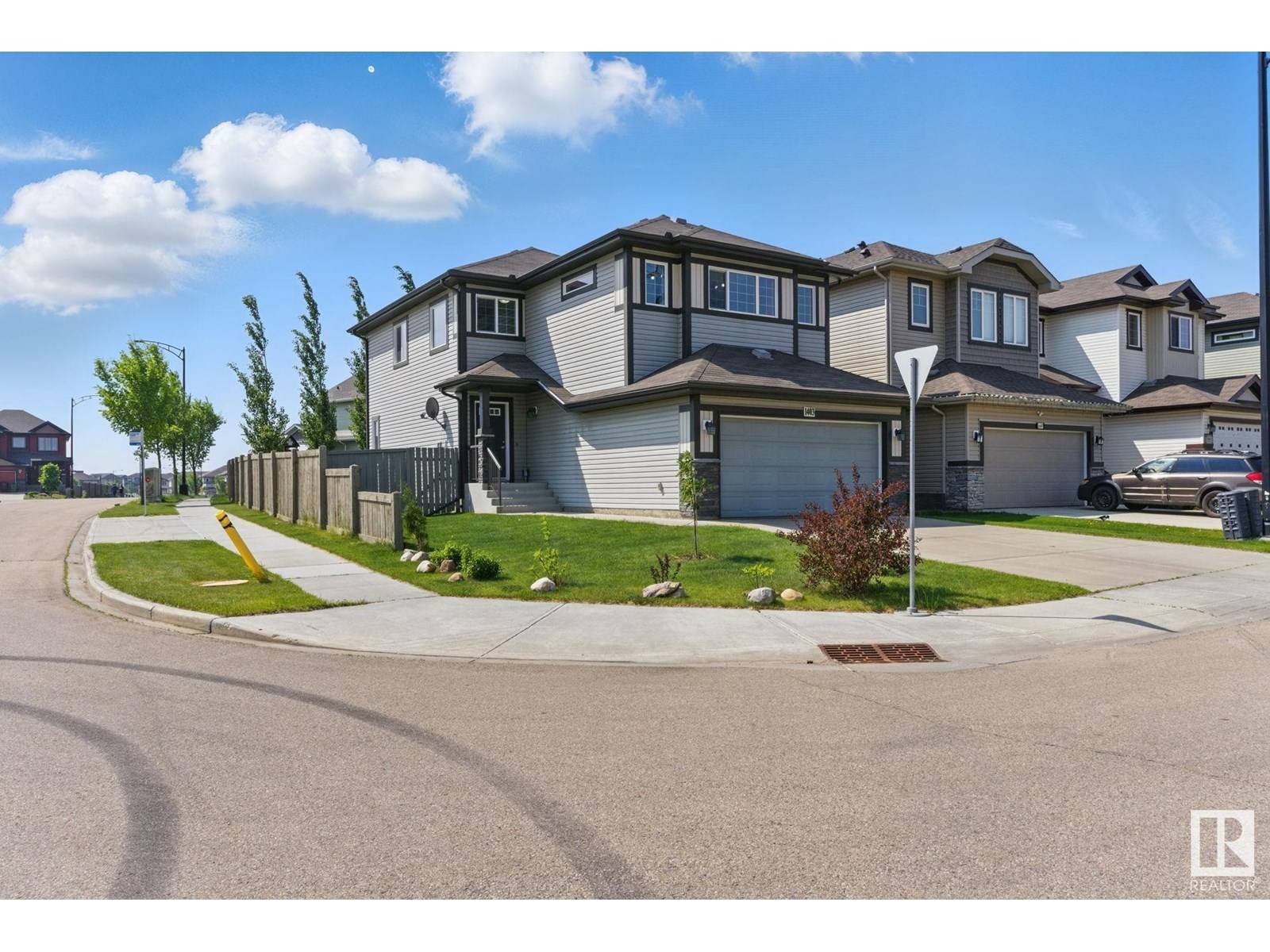 1403 30 AV NW, Edmonton, AB T6T0V7
