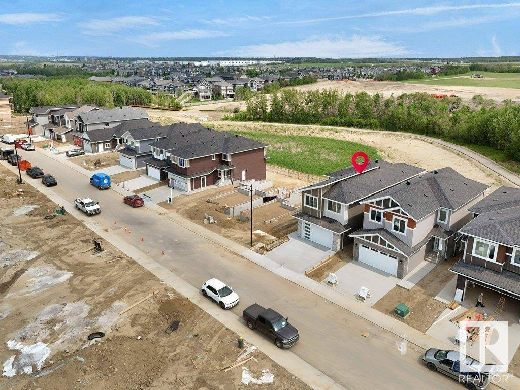 Edmonton, AB T5V1T7,3313 Chickadee Dr NW