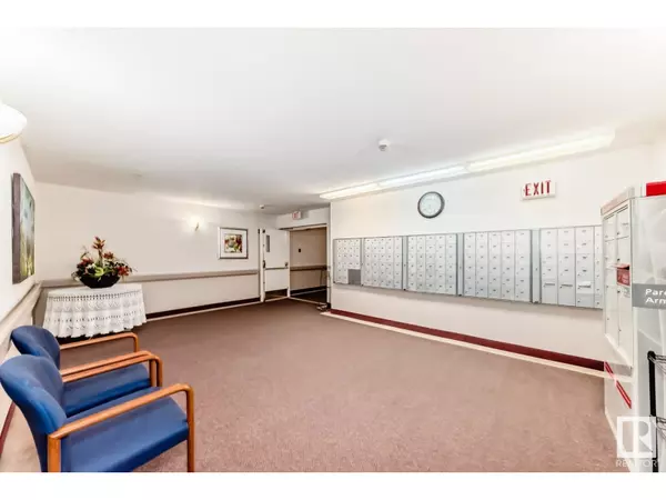 Edmonton, AB T5T6H9,#123 6703 172 ST NW