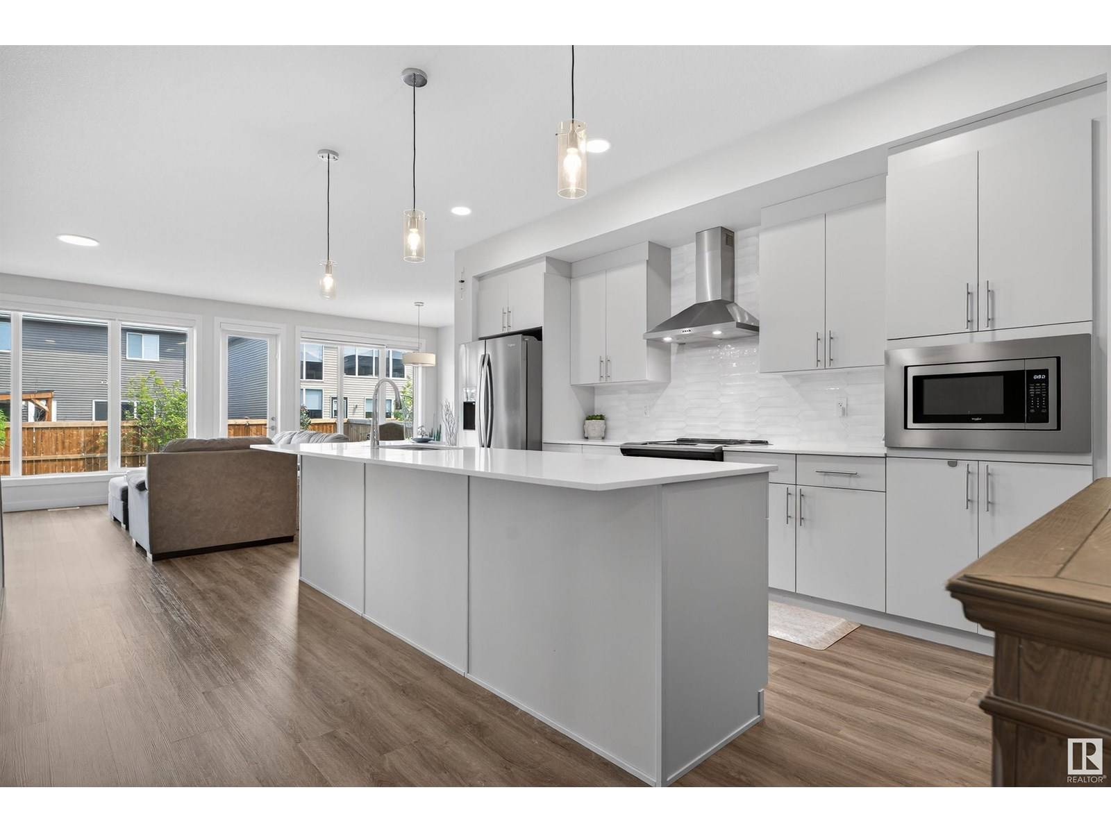 Edmonton, AB T6M0Z3,1614 ENRIGHT WY NW