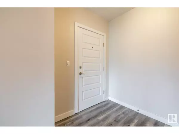 Edmonton, AB T6W2K4,#130 5151 Windermere BV SW