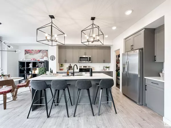 St. Albert, AB T8N7V3,146 JOYAL WY