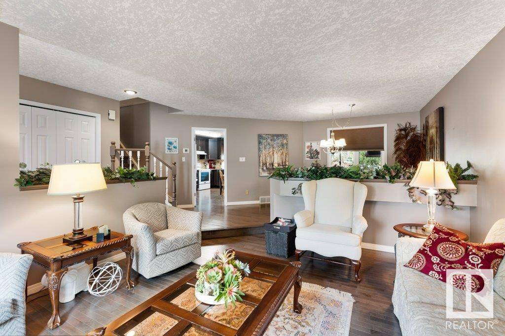 St. Albert, AB T8N4Y9,48 DALHOUSIE ST