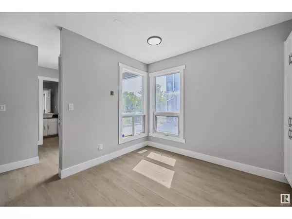 St. Albert, AB T8N0N6,1511 LAKESIDE GR
