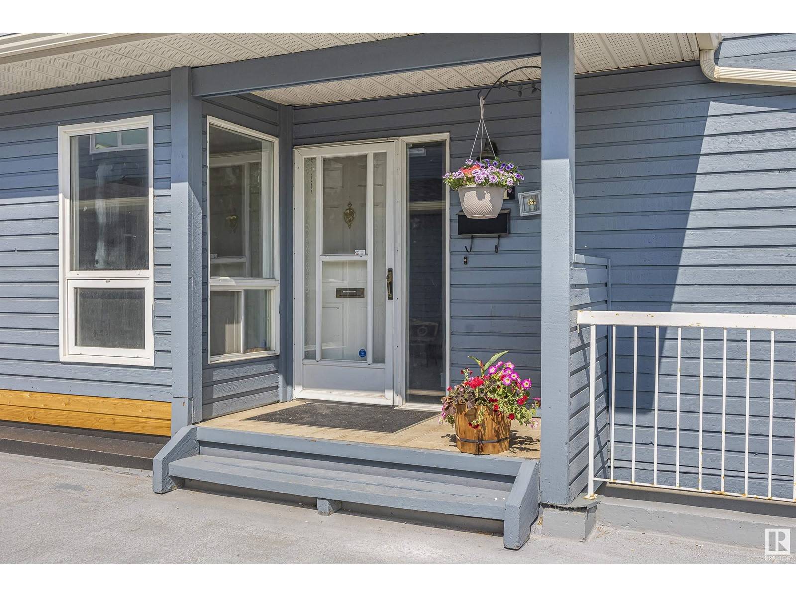 1511 LAKESIDE GR, St. Albert, AB T8N0N6