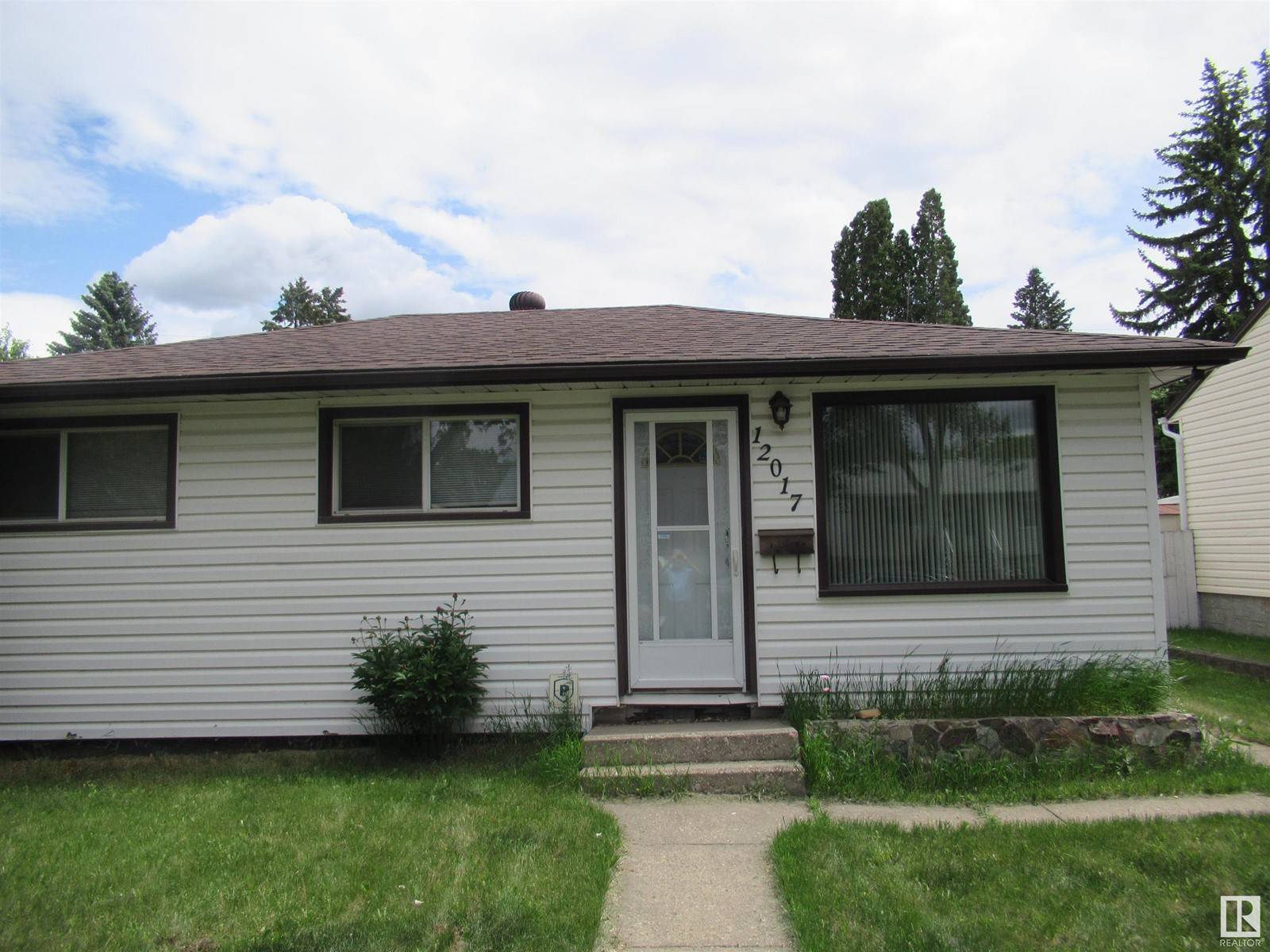 Edmonton, AB T5W2T7,12017 45 ST NW