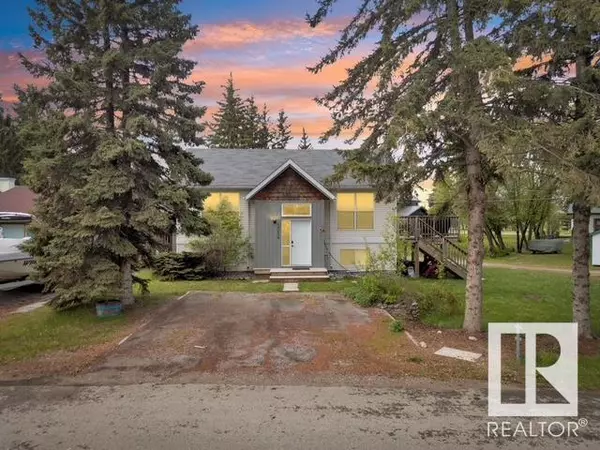 5024 39st, Sylvan Lake, AB T4S1B8