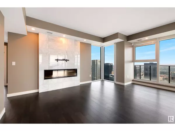 Edmonton, AB T5J0L1,#3802 10180 103 ST NW