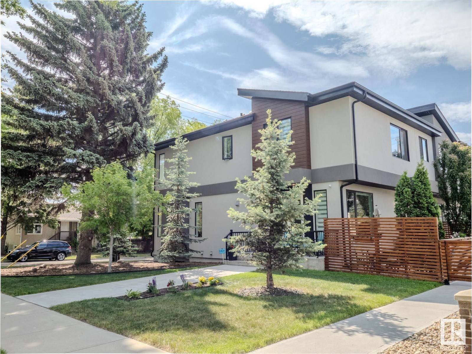 Edmonton, AB T6C1B5,8316 89 ST NW