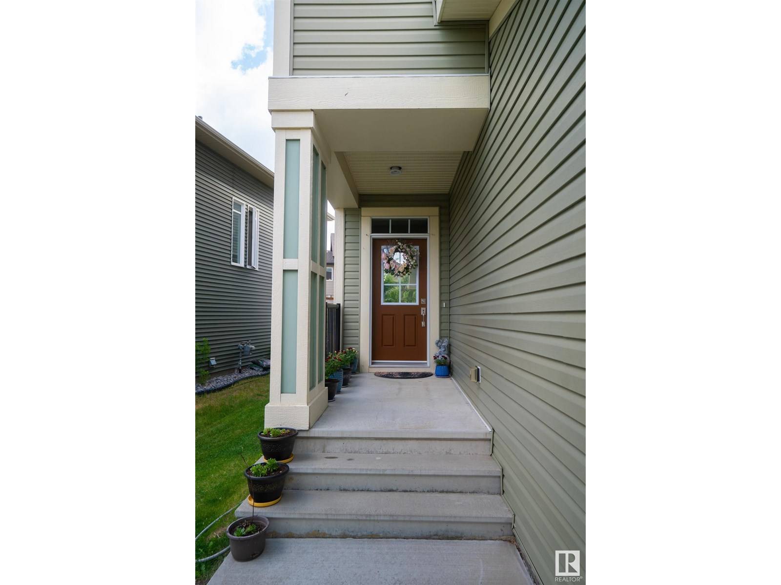 Edmonton, AB T5T3W7,17107 71 ST NW