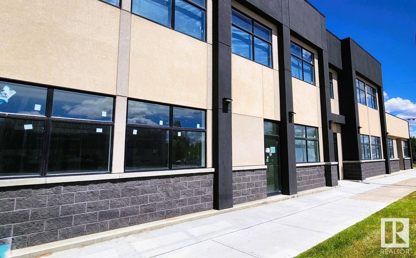 Edmonton, AB T5L2K1,12232 118 AV NW