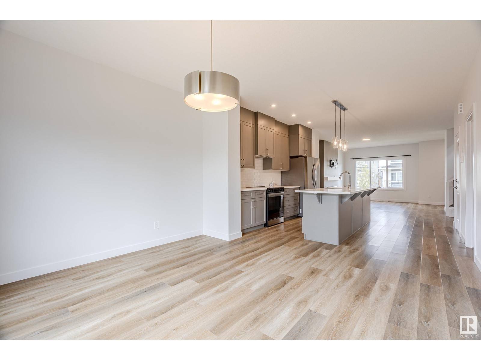 St. Albert, AB T8N8A3,21 Raspberry Rd