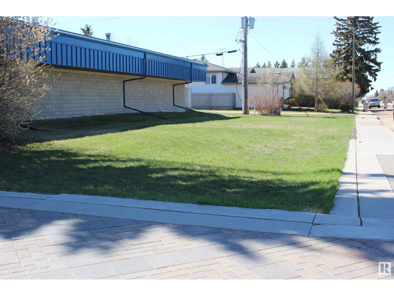5136 50 ST, Mundare, AB T0B3H0