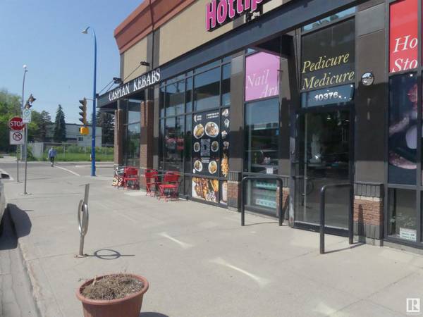 Edmonton, AB T6E6T2,10376 78 AV NW