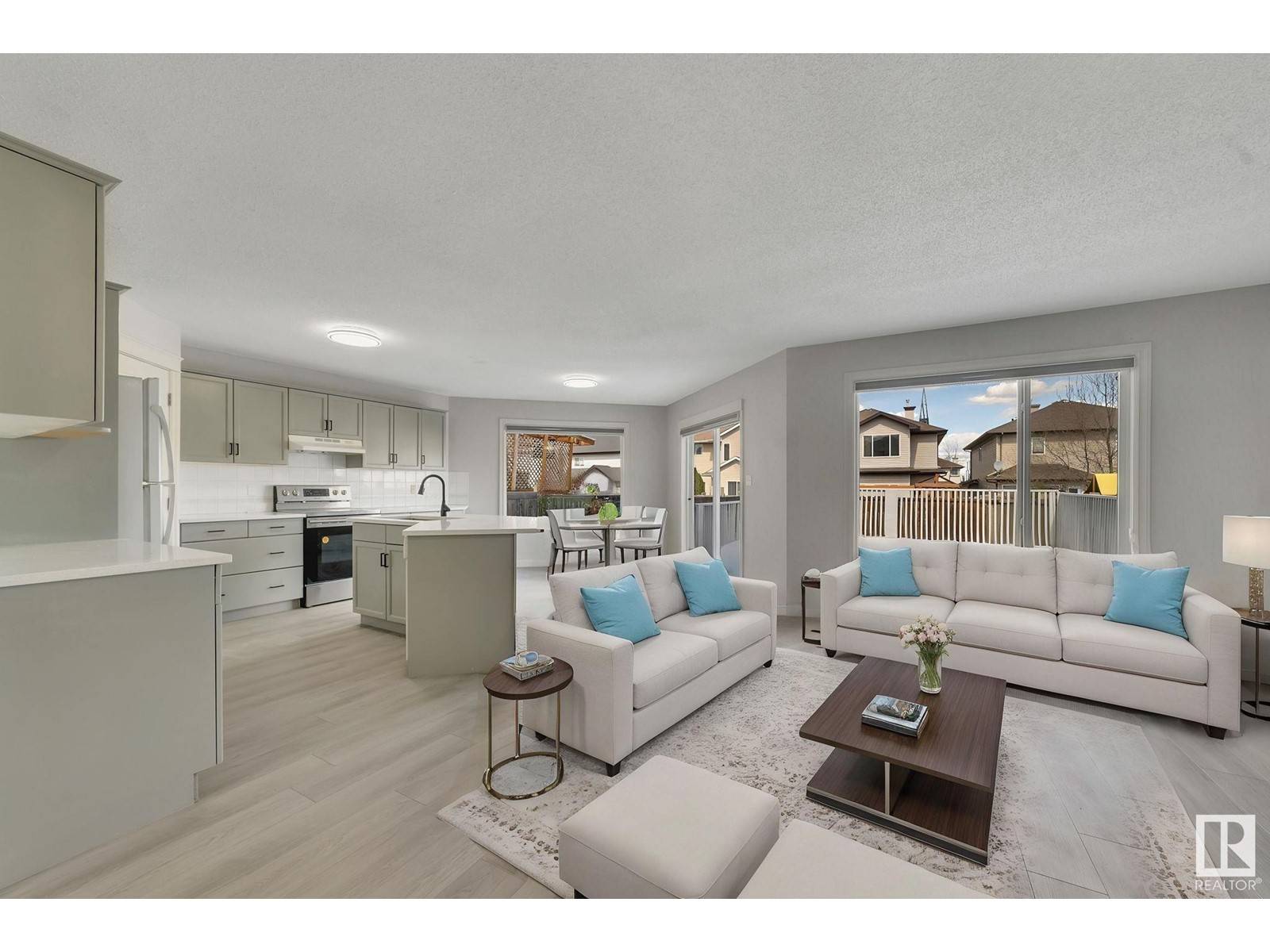 8010 3 AV SW, Edmonton, AB T6X1K6