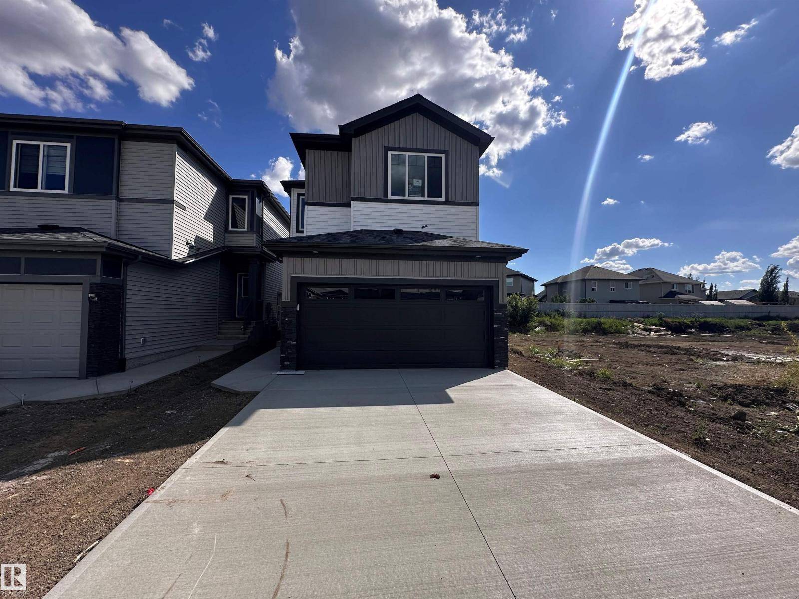 8723 181 AV NW NW, Edmonton, AB T5Z0X2