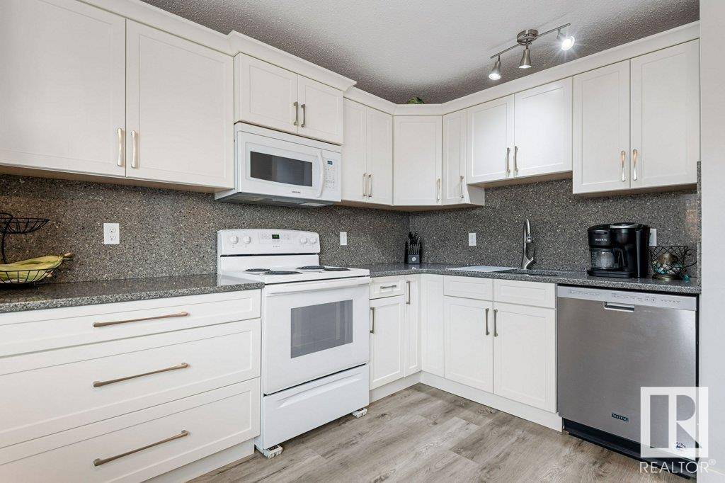Fort Saskatchewan, AB T8L0C9,#65 8930 99 AV
