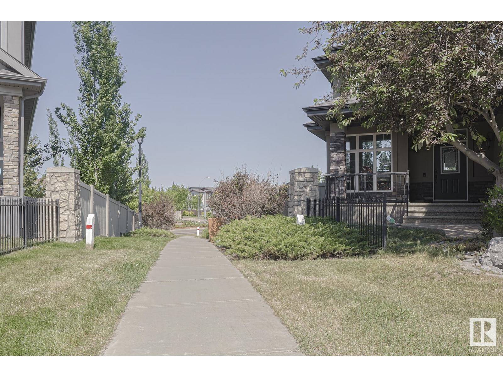 Edmonton, AB T6W0N7,2261 WARRY LO SW