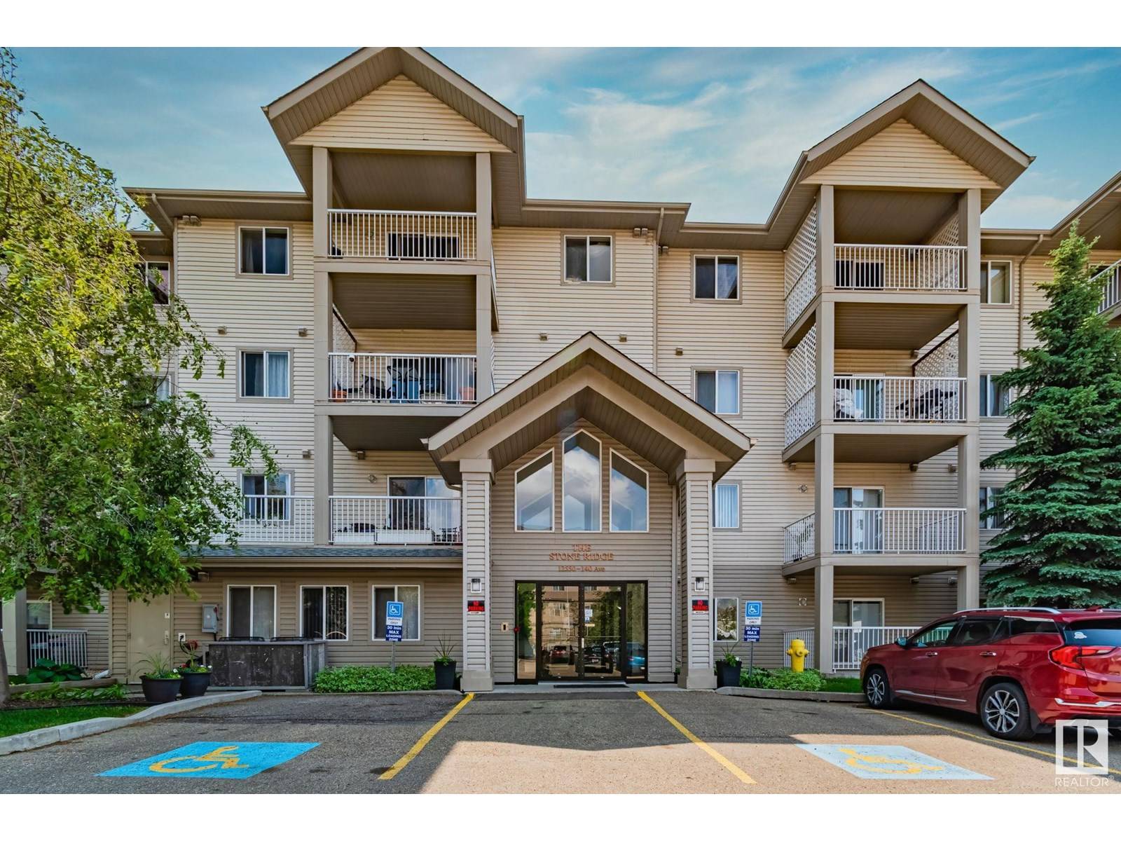 #212 12550 140 AV NW, Edmonton, AB T5X6J4