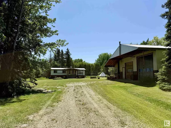 507 Lakeshore Drive Buck Lake, Rural Wetaskiwin County, AB T0C0T0