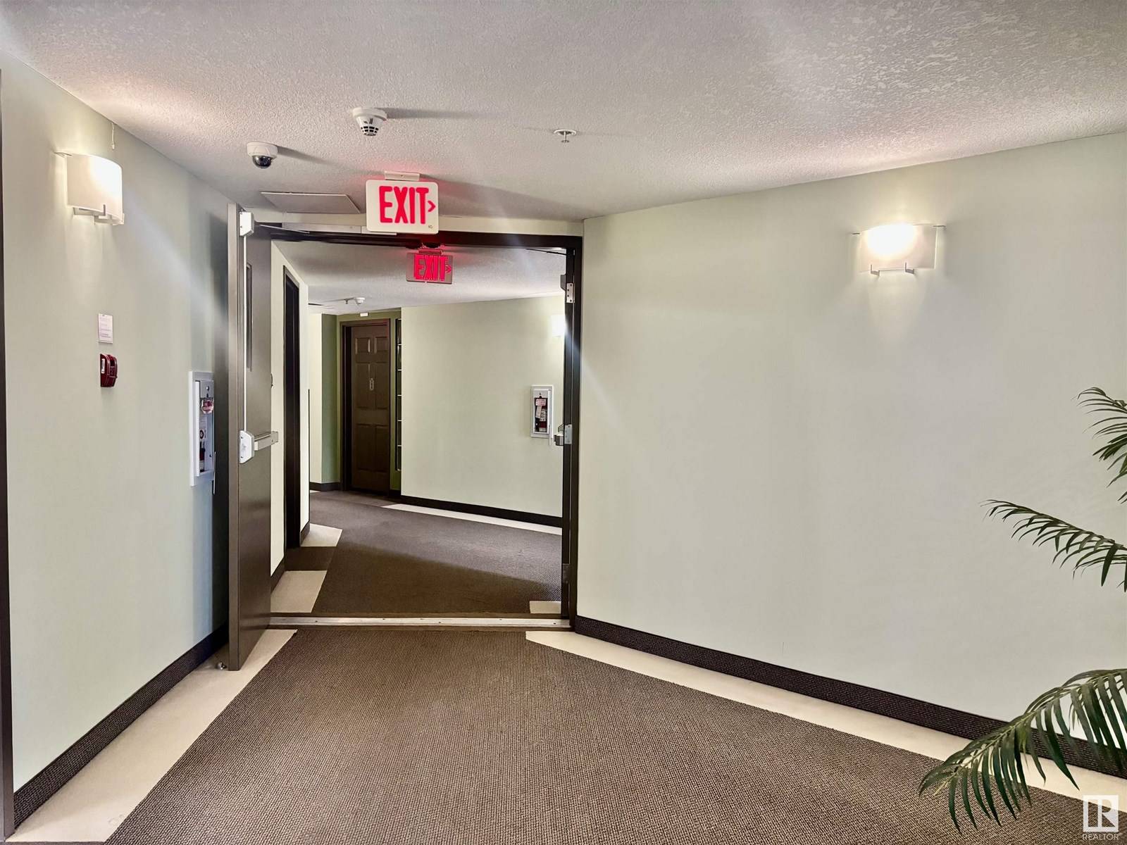 Edmonton, AB T5A5J7,#307 6315 135 AV NW