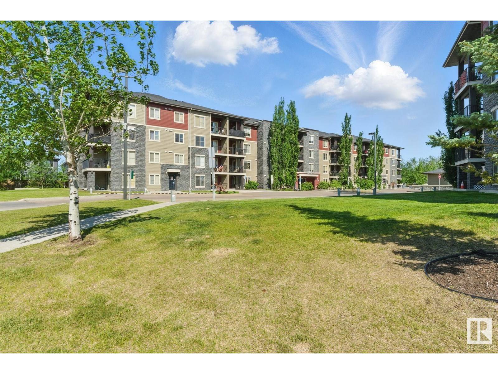 Edmonton, AB T5Y0W9,#213 1060 MCCONACHIE BV NW