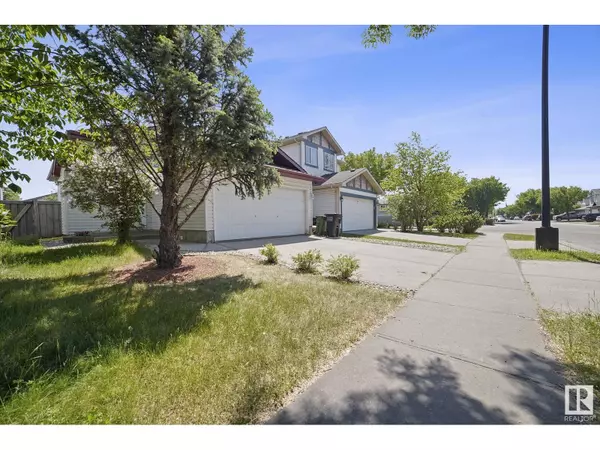 Edmonton, AB T6M2V9,5207 201 ST NW