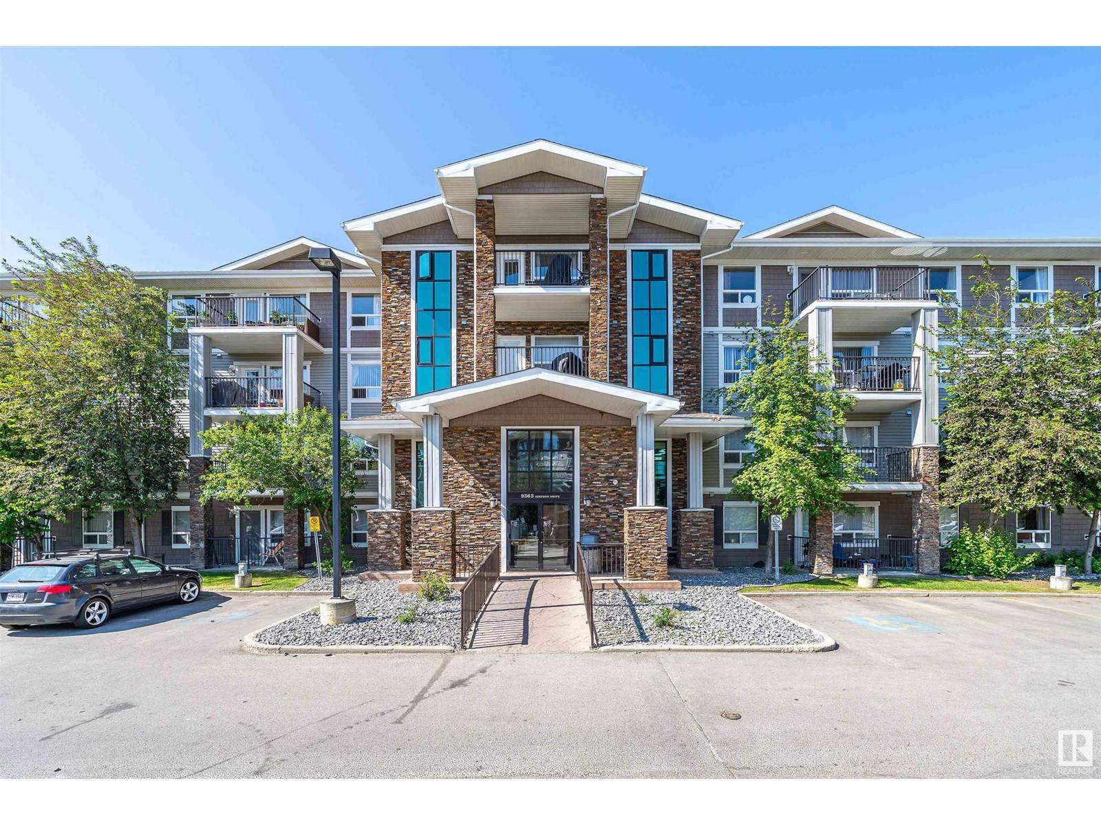 #1403 9363 SIMPSON DR NW, Edmonton, AB T6R0N2