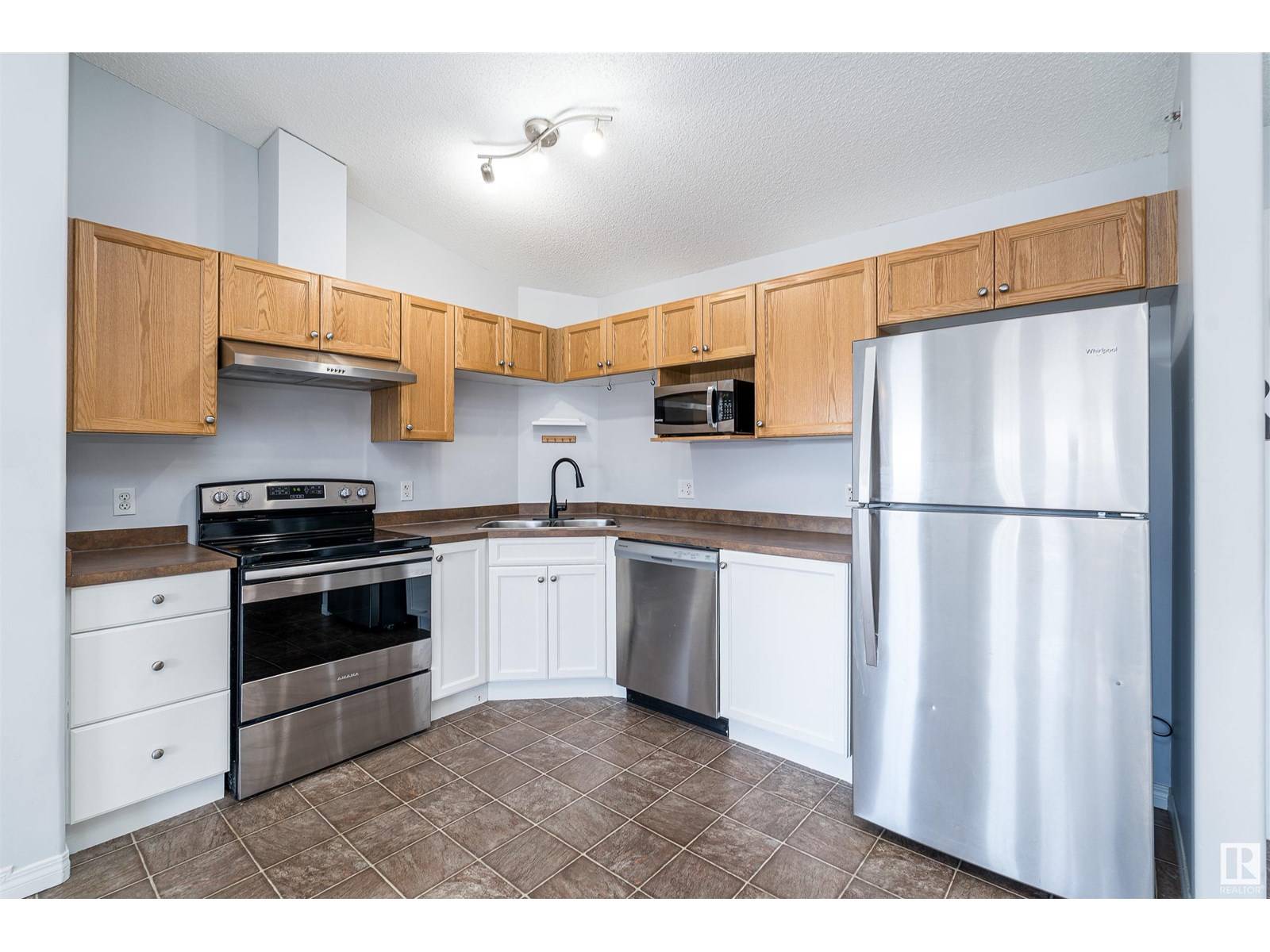Edmonton, AB T6R0N2,#1403 9363 SIMPSON DR NW